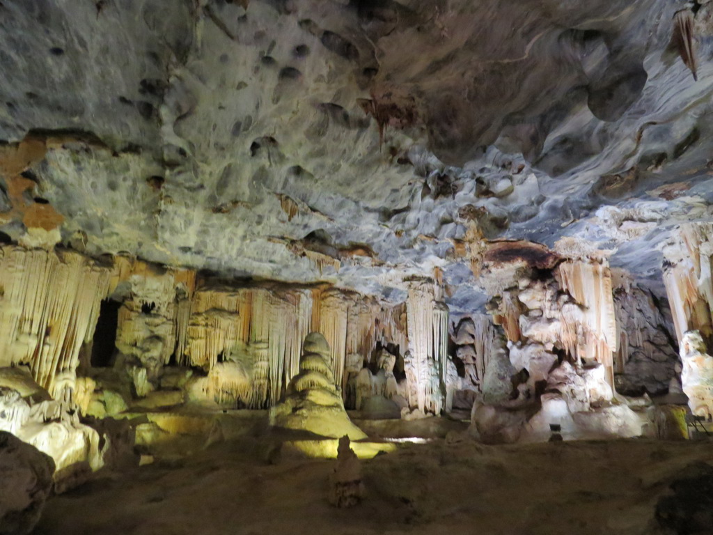 Oudtshoorn caves