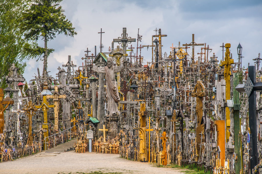 main_LI090019-Siauliai-Hill_of_the_crosses-.jpg