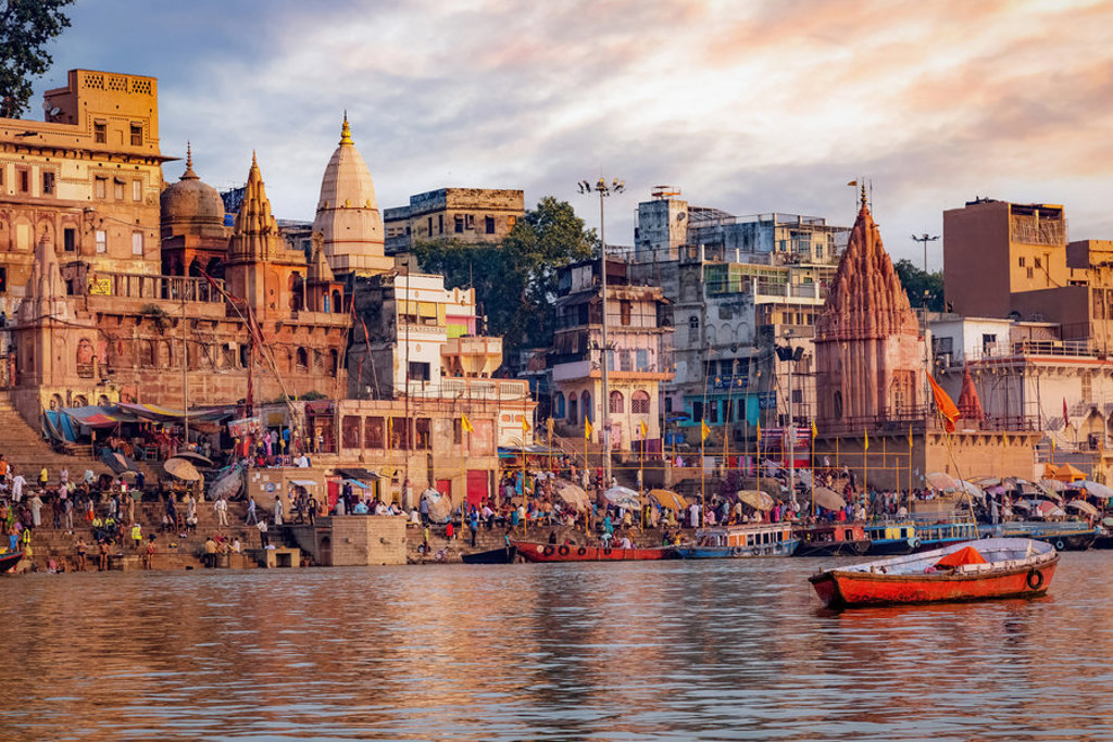 main_main_main_shutterstock_Varanasi_Ganges.jpg