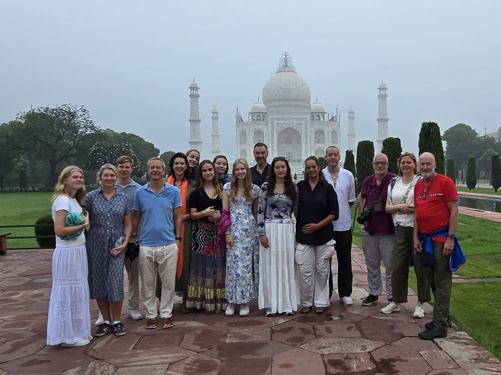 groepsfoto taj mahal v.2.jpg (1)