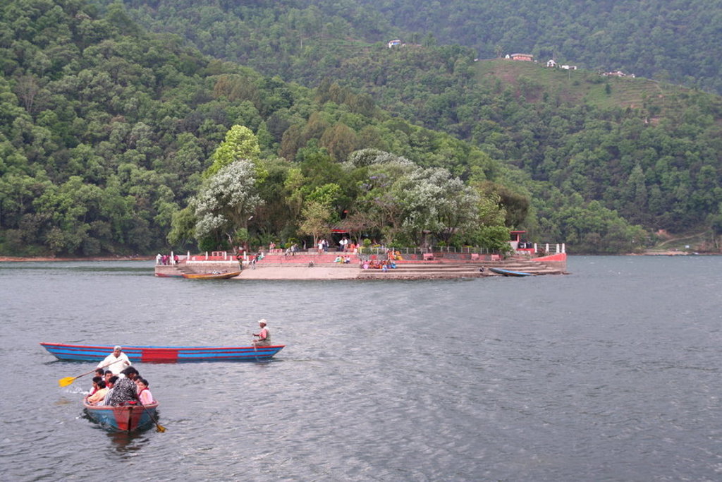 main_Dag_19-20.2_Phewa_Tal__meer_bij_Pokhara_-Dorien_van_Niekerk.jfif
