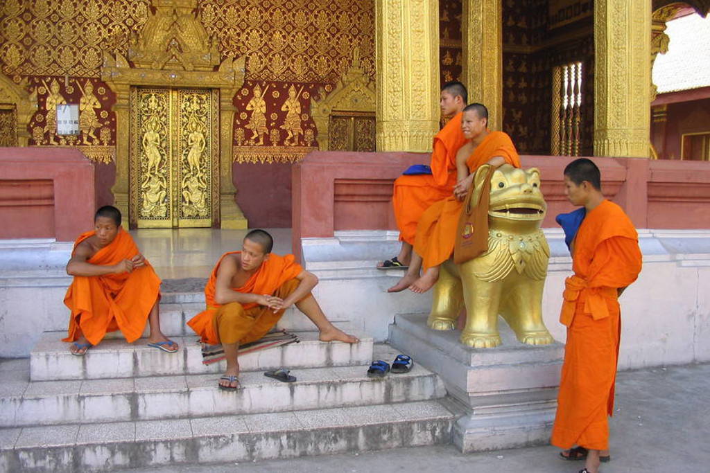 main_lac_dag16_Laos_Vientiane_-_monniken.jfif