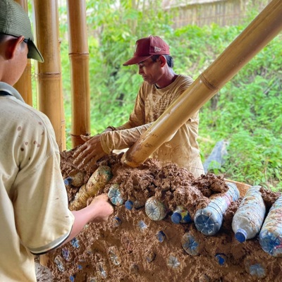 Puur Sawadee - Recycling Village (ter plaatse betalen)