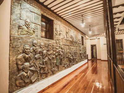 Hotel La Leyenda gang