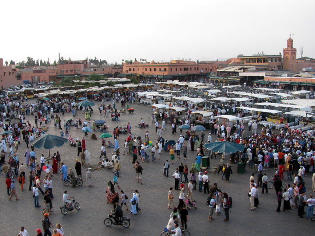 main_Marokko_-_Marrakech_-_Djma_el_Fna_plein__7_.jpg