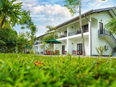 Oak Ray Elephant Lake Hotel