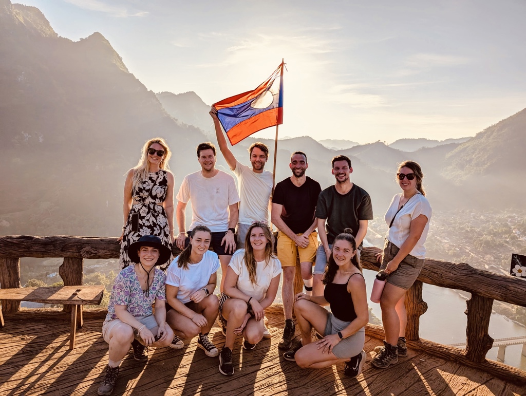 Nong Khiaw Groepsfoto (3).jpg