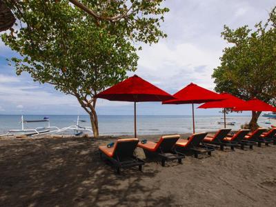 Taman Lovina strand