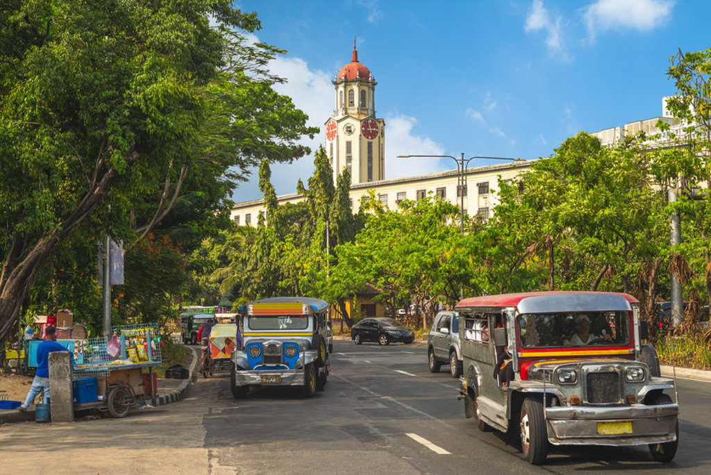 main_shutterstock_Jeepney_Manilla.jpg