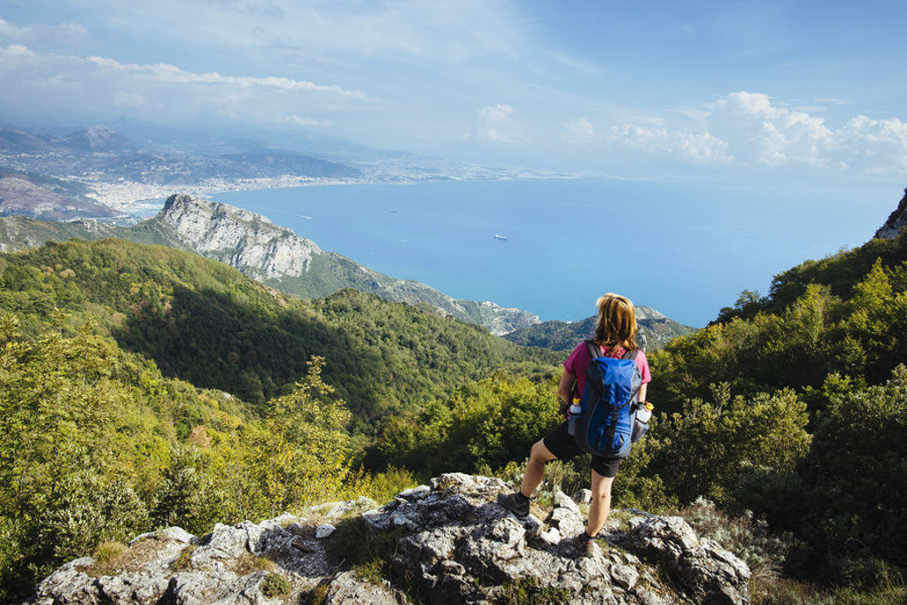 main_main_EWTDA_amalfi_coastal_trail_shutterstock_762862804.jpg