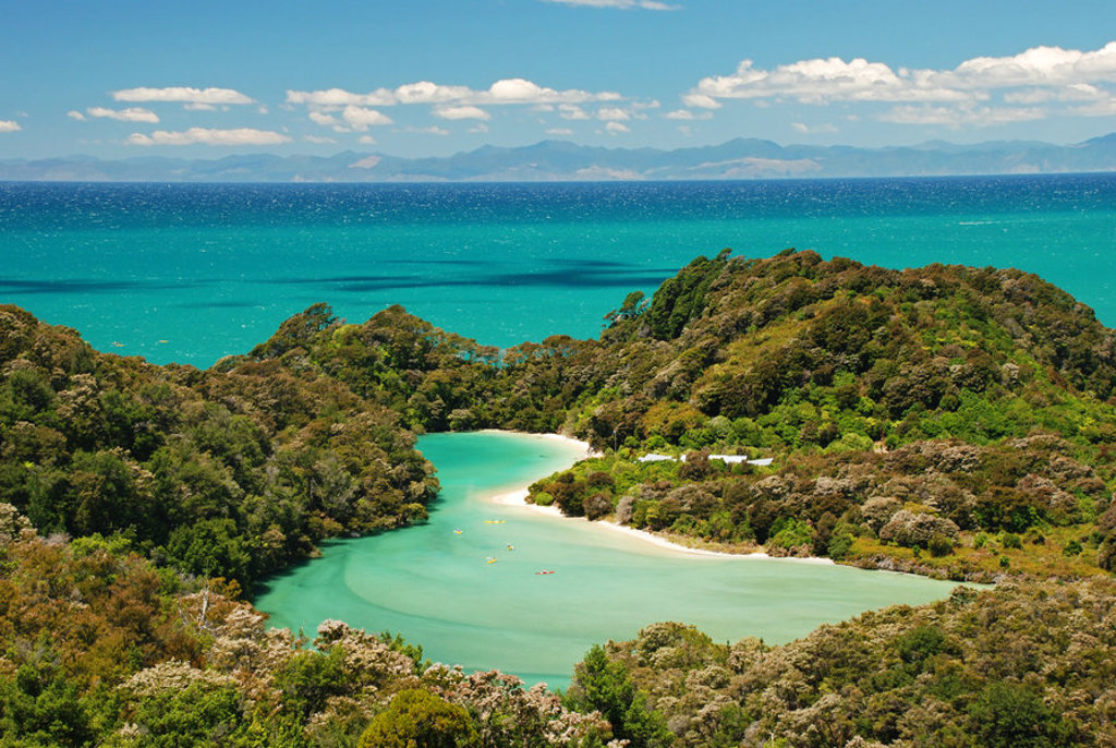 main_shutterstock_53018452_Abel_Tasman.jpg