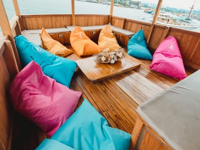 Komodo Boattrop Vidi Indonesië