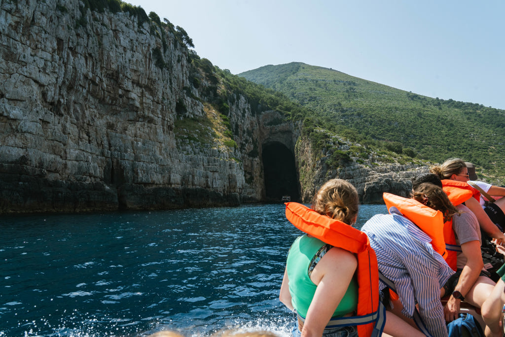 JRALB2401 - Boottocht Karaburun (1).jpg