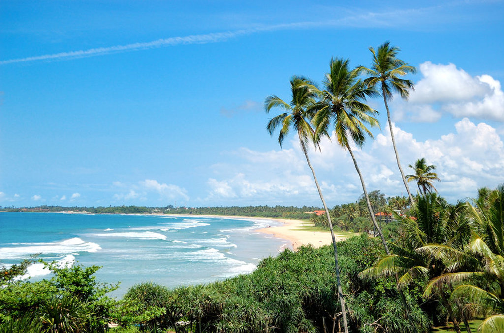 main_shutterstock_117983893_Bentota_Sri_Lanka.jpg