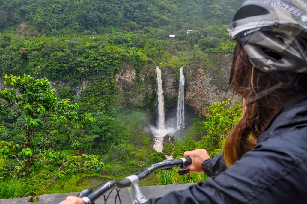 EAF - Banos mountainbike - shutterstock_585442667.jpg